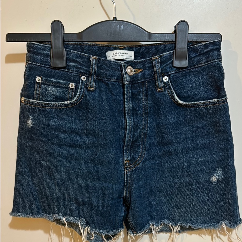 Zara Premium Denim Size 2 Distressed Shorts!!